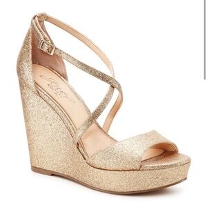 Jewel Badgley Mischka Women's Averie Gold Glitter Wedges